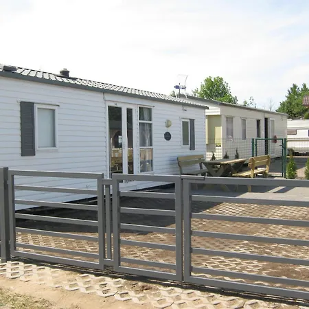 بيت للعطل Jantarowa 4 Chłopy